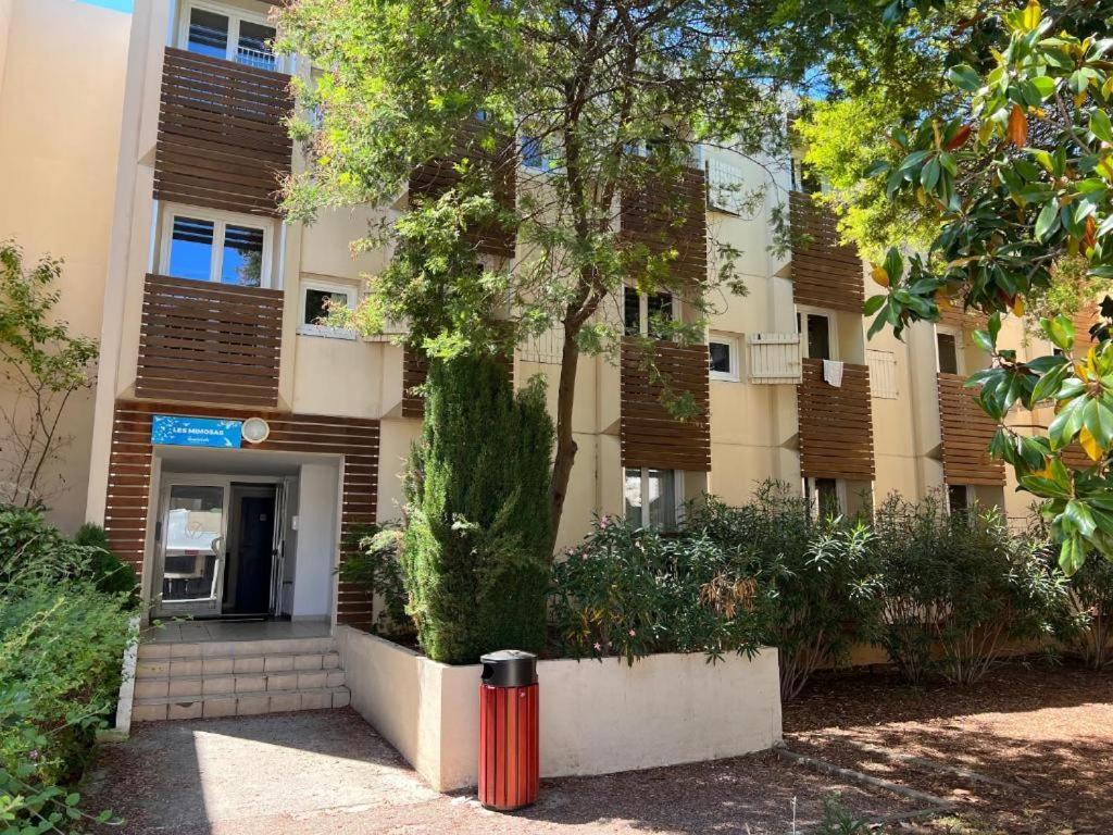 Joli T2 Proche Plage Dans Residence Ла Лонд-ле-Мор Екстериор снимка