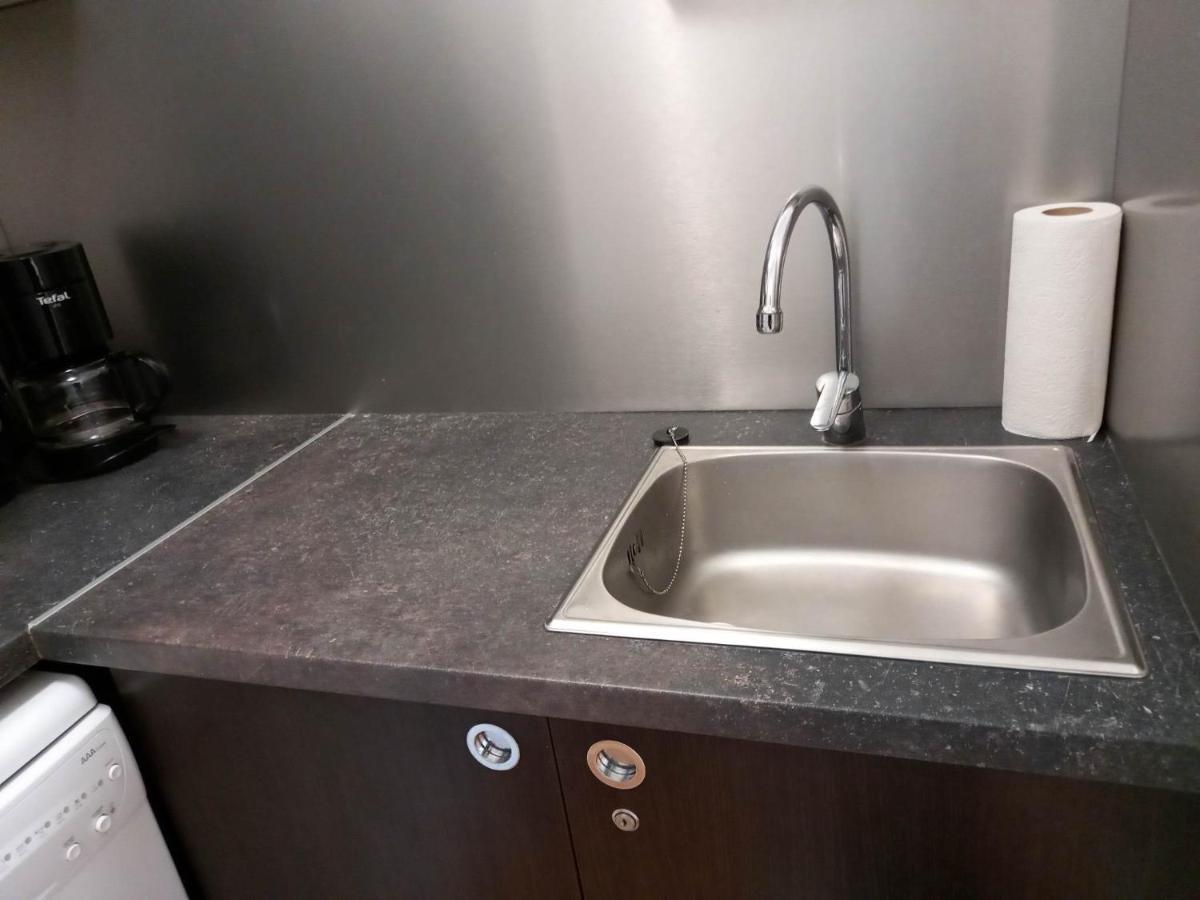 Joli T2 Proche Plage Dans Residence Ла Лонд-ле-Мор Екстериор снимка